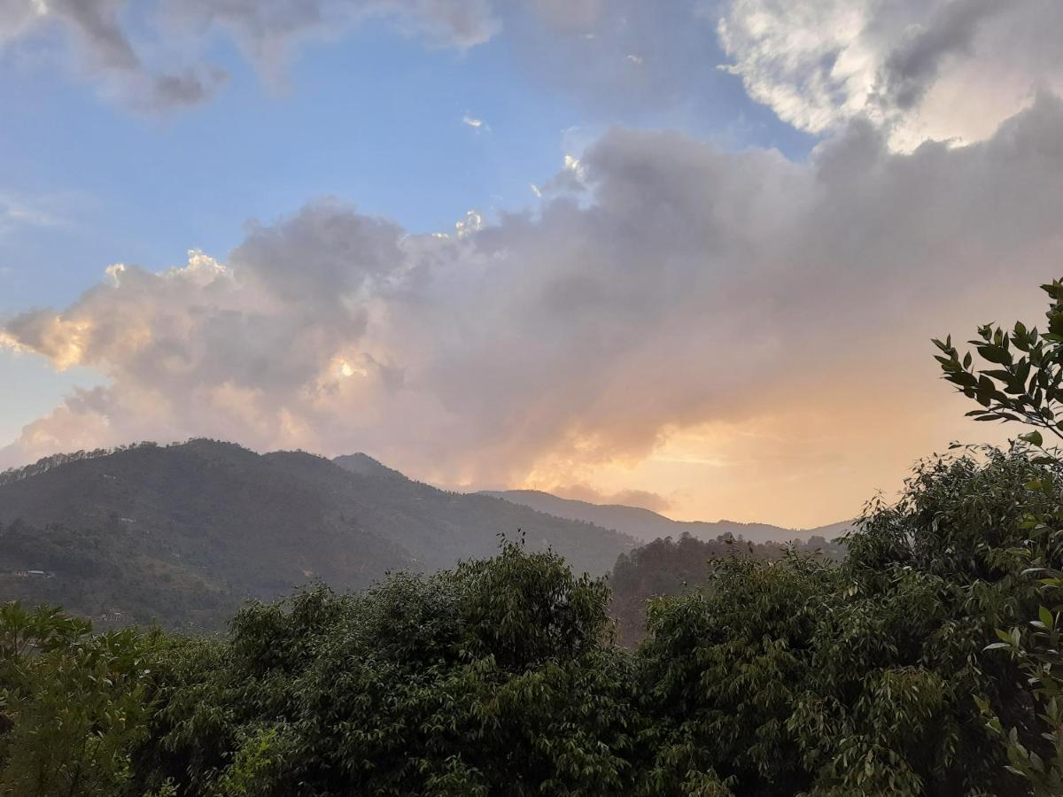 Mukteshwar Grand Retreat Kültér fotó