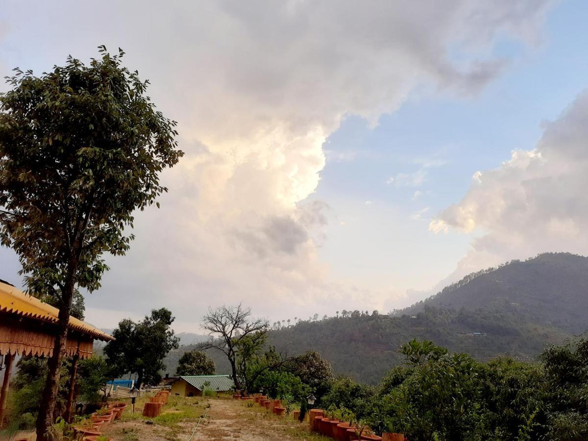 Mukteshwar Grand Retreat Kültér fotó